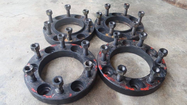 ขายอแดปเตอร์ 6 ออก 6 หนา 1 นิ้ว 4 อัน  ราคา >>2,000 บาท<<