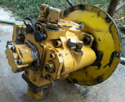 ขายปั๊มไฮดรอลิค ของ SK 60 หรือใส่กับ CAT 70