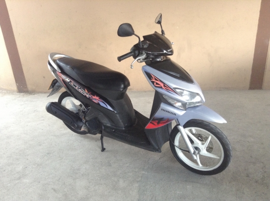 ขาย!!! ฮอนด้าคลิ๊ก รุ่นท็อปล้อแม็ก ปี51 รถเครื่องดีคับ ขับขี่ดี ทะเบียนครบ