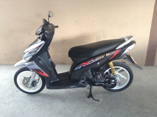 ขาย!!! ฮอนด้าคลิ๊ก รุ่นท็อปล้อแม็ก ปี51 รถเครื่องดีคับ ขับขี่ดี ทะเบียนครบ