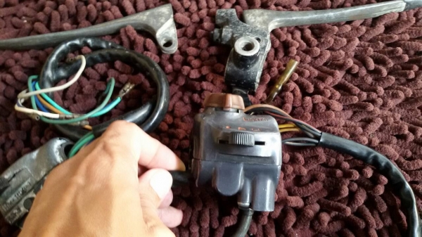 ขายสวิทซ์แฮนด์ CB