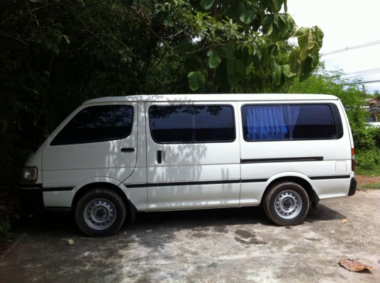 ขายรถตู้Toyota ปี39 สภาพดี เดิมๆสวยงามแบบเดิมๆเครื่องดีเซล2,800cc เครื่องดีนิ่ม ภายในเดิมๆสวยประตูบานสไลด์แน่นๆ พร้อมเล่มและเอกสารการโอน ราคา 165,000.-บาท