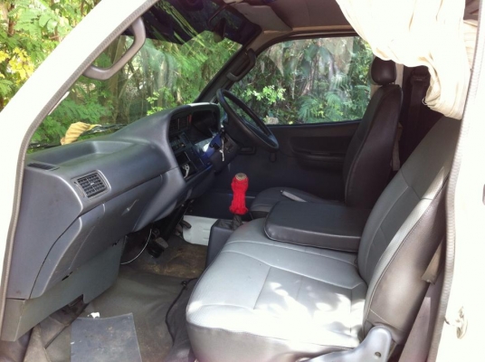 ขายรถตู้Toyota ปี39 สภาพดี เดิมๆสวยงามแบบเดิมๆเครื่องดีเซล2,800cc เครื่องดีนิ่ม ภายในเดิมๆสวยประตูบานสไลด์แน่นๆ พร้อมเล่มและเอกสารการโอน ราคา 165,000.-บาท