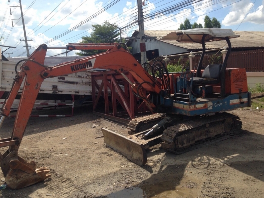 ขายแบคโฮเล็ก คูโบต้าpc20 เครื่อง3สูบ ติดต่อคุณสุชาติ