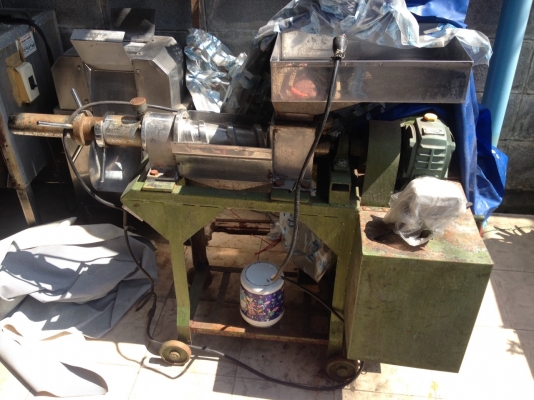 เครื่องคั้น เครื่องขูด เครื่องกะเทาะ แสตนเลจ มือ2 เครื่องคั้น เครื่องขูด เครื่องกะเทาะ แสตนเลจ มือ2