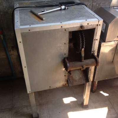 เครื่องคั้น เครื่องขูด เครื่องกะเทาะ แสตนเลจ มือ2 เครื่องคั้น เครื่องขูด เครื่องกะเทาะ แสตนเลจ มือ2