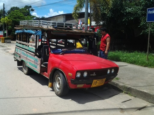 ขายสองแถวไม้เล็ก ดัสสัน ช้างเหยียบ รถโบราณ