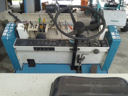 รถกวาดพื้น ดูดฝุ่น