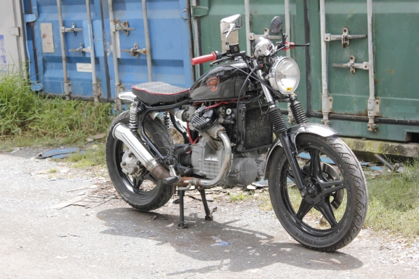 ขออนุญาติพื้นที่โพสต์ ขายถูกครับ Honda GL 400ตามรูปครับ รายละเอียดโทรถามได้เลยครับอยู่บางเขน กทม ติดต่อ Line ID 0891184816 Line ID 0814316523 เจครับ 38000 ขออนุญาติพื้นที่โพสต์ ขายถูกครับ Honda GL 400ตามรูปครับ รายละเอียดโทรถามได้เลยครับอยู่บางเขน กทม ติดต่อ Line ID 0891184816 Line ID 0814316523 เจครับ 38000