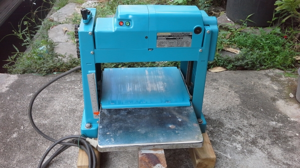 เครื่องรีดไม้ครับ model:2012 (ฝากรูปให้พี่จ่าดูครับ)