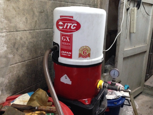 ขายปั้มน้ำอัตโนมัติ ITC(Hitachi) 200W สภาพสวย ตรวจเช็คแรงดันเรียบร้อย ไม่มีรั่วซึม พร้อมใช้งาน