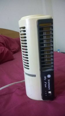 ขายพัดลม ตั้งโต๊ 200 บาท 0883745640 ขายพัดลม ตั้งโต๊ 200 บาท 0883745640