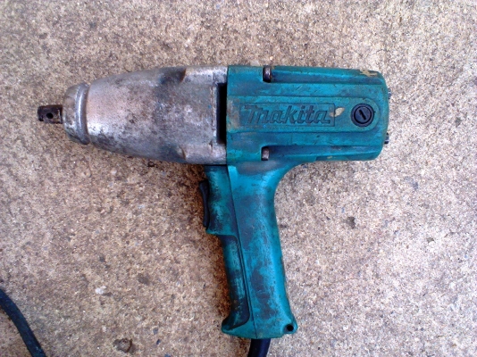 บ็อกลมไฟฟ้ามากีตา 4  หุน