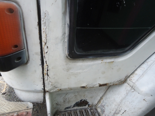 ขายด่วนรถสิบล้อร็อกกี้FVM12MY-Kรถบรรทุกนํ้ามัน16000ลิตร