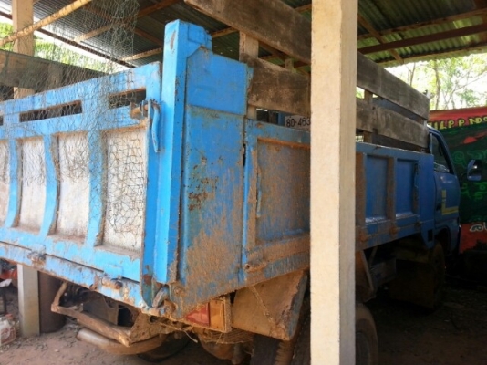 ขายดั้ม3คิว เครื่องดี85แรง แคชซีโตโยต้า เฟืองท้ายใหญ่ สภาพพร้อมใช้งาน เอกสารพร้อมโอน สนใจโทร 090-8588220คุณนะ ID:narong498 หรือ www.truck.in.th/498