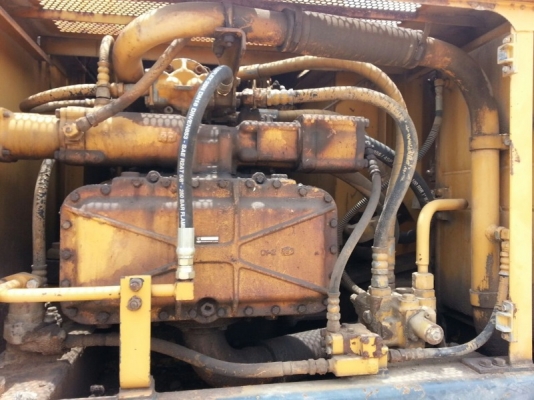 รถแบคโฮ KOMATSU  PC 200 - 1   สนใจติดต่อ 081 - 6079515