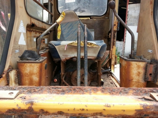 รถแบคโฮ KOMATSU  PC 200 - 1   สนใจติดต่อ 081 - 6079515