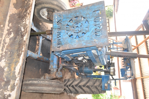 ขายรถไถ Ford 6600 t5