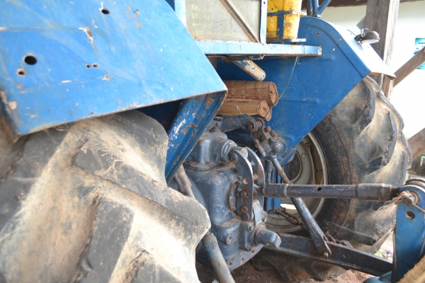 ขายรถไถ Ford 6600 t5