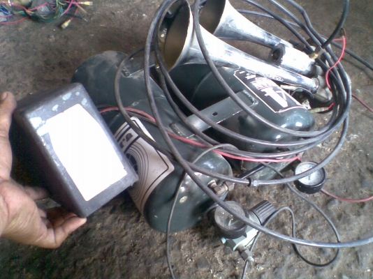 แตรลมพร้อมถังปิเนียมอย่างดี