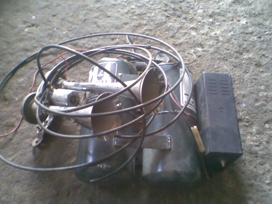 แตรลมพร้อมถังปิเนียมอย่างดี