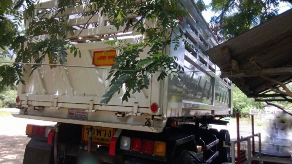 รถฮีโน่ 10 ล้อดั้ม 380 แรงม้า. ปี 53  ( ขายแม่ , ลูก )   สนใจติดต่อ 081 - 6079515