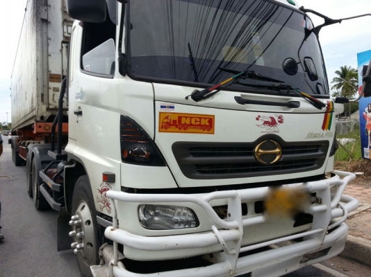 รถฮีโน่ 10 ล้อ หัวลาก  260 แรงม้า. ปี 49  ( ขายเฉพาะหัว )  สนใจติดต่อ 081 - 6079515