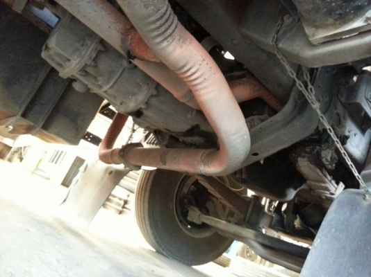 รถฮีโน่ 10 ล้อ หัวลาก  260 แรงม้า. ปี 49  ( ขายเฉพาะหัว )  สนใจติดต่อ 081 - 6079515