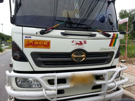 รถฮีโน่ 10 ล้อ หัวลาก  260 แรงม้า. ปี 49  ( ขายเฉพาะหัว )  สนใจติดต่อ 081 - 6079515