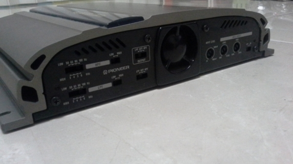แอมป์ Pioneer Carozzeria รุ่น GM-X602 (100W x 2ch)