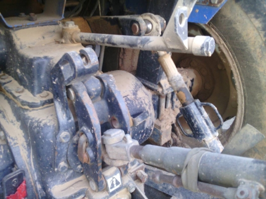 รถไถฟอร์ดTS 90 ขายด่วนครับ..เครื่องดีมากเกียดีมากไฮดีมากครับ..ได้อุปกร2อย่างครับ..ดันหน้าไคเฮงหลีสวยหลังCMTผาน7