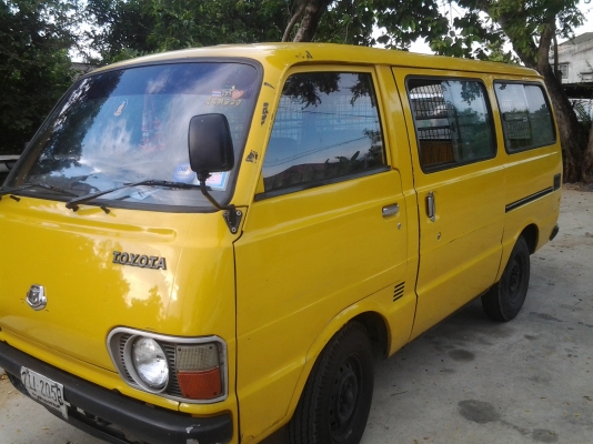 ขายรถตู้ไฮเอท ปี2524 เครื่อง12R เครื่องดีครับยังไม่ติดแก๊ส ทะเบียนไม่ขาดพร้อมใช้งาน มาลองขับได้ครับ ขาย 39500 บาท เท่านั้น ขายรถตู้ไฮเอท ปี2524 เครื่อง12R เครื่องดีครับยังไม่ติดแก๊ส ทะเบียนไม่ขาดพร้อมใช้งาน มาลองขับได้ครับ ขาย 39500 บาท เท่านั้น