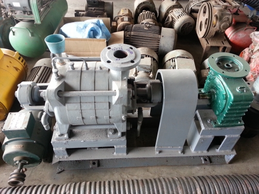 ขายหัวปั้มน้ำเก่ายุ่นขนาด เข้า 2นิ้วครึ่ง ออก 2นิ้วครึ่ง  3ใบพัด เก่าญี่ปุ่นคับ