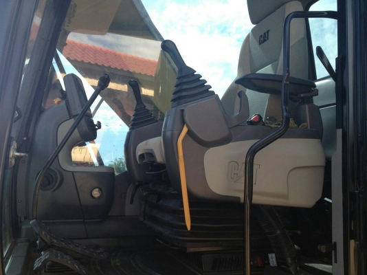 แบคโฮ320D แบคโฮ320D