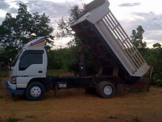 ขายรถบรรทุกหกล้อขนาดกลาง