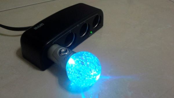 ตัวชาร์จมือถือช่อง USB และกล่องพ่วงที่จุดบุหรี่ 1 ออก 3 มือสองญี่ปุ่น ตัวชาร์จมือถือช่อง USB และกล่องพ่วงที่จุดบุหรี่ 1 ออก 3 มือสองญี่ปุ่น