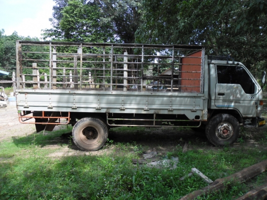ขายรถบรรทุก TOYOTA BU211 -115 แรง 3 ใบปัด 400 เอกสารพร้อมทะเบียนเต็ม