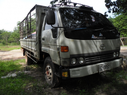 ขายรถบรรทุก TOYOTA BU211 -115 แรง 3 ใบปัด 400 เอกสารพร้อมทะเบียนเต็ม