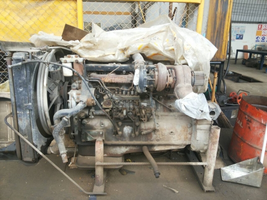 ขายเครื่องVOLVO FL10 เครื่อง300กว่าแรงพร้อมใช้