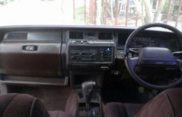 ขายtoyota crown   เครื่องj  สองคัน  80,000