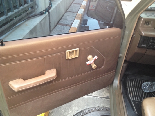 ขายมิตซูแวน 5 ประตู ในเล่มมือเดียวป้ายแดง 149,000 บาท ติดต่อคุณเอ๋ 092-6356419, 098-4246365