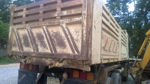 สิบล้อดั้ม360แรงปี*54 ไมล์..130000 กม.รถห้างแท้ๆเดิมๆ สีเดิม เครื่องดีไม่มีแกะ