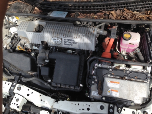 ขายอะไหล่ PRIUS ทั้งชุดห้องเครื่อง เกียร์ แบตตอรี่ หรือ ตัดท้าย