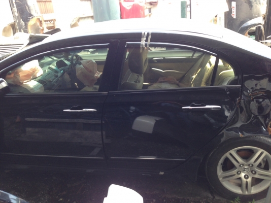 ขายซาก HONDA CIVIC FD 2.0 สีดำ ปี05 เครื่องเกียร์ไม่แตก ทะเบียนจอด ขายถูกมาก ขายซาก HONDA CIVIC FD 2.0 สีดำ ปี05 เครื่องเกียร์ไม่แตก ทะเบียนจอด ขายถูกมาก