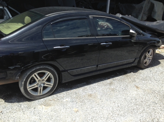 ขายซาก HONDA CIVIC FD 2.0 สีดำ ปี05 เครื่องเกียร์ไม่แตก ทะเบียนจอด ขายถูกมาก ขายซาก HONDA CIVIC FD 2.0 สีดำ ปี05 เครื่องเกียร์ไม่แตก ทะเบียนจอด ขายถูกมาก