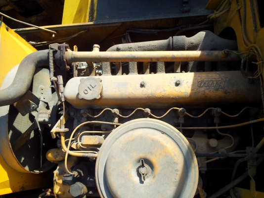 ขาย รถบดล้อยาง 7 เส้น ยี่ห้อ WATANABE