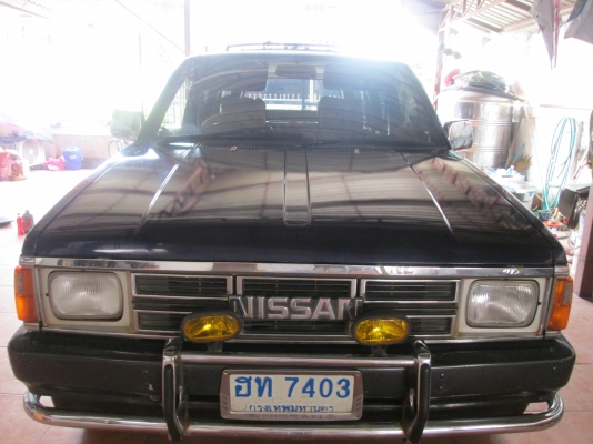NISSAN BIG M VAN