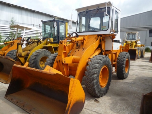 ขายรถตักนำเข้ามือ 2 จากญี่ปุ่น KOMATSU 515