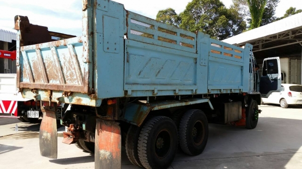 ISUZU ROCKY FXZ 240 แรงม้า กระบะดั๊มพ์ 3 มิตร