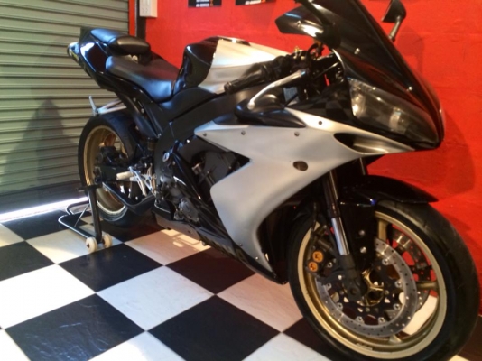 T&amp;T BIKE RAMA2ขายราคาเพียง198000฿ YAMAHA R1 ปี04 อินวอย สพม.ครบ รถสวยคับ วิ่งมา30000โล 0ตรง พร้อมท่อสูตร